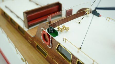 Billing Boats Admiral DMI619